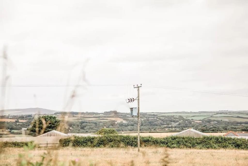 Charming Near Beach! Vakantiehuis Redruth