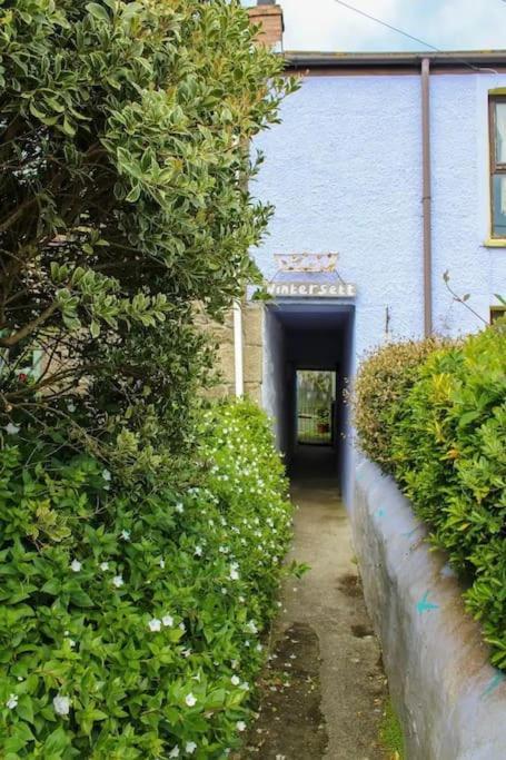 Charming Near Beach! Redruth