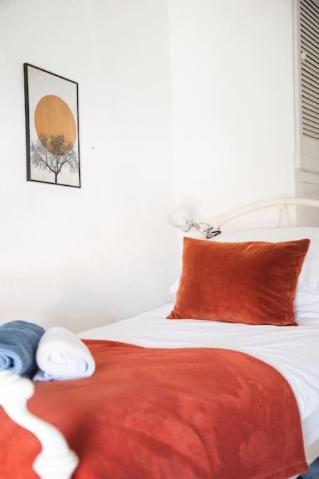 Charming Near Beach! Vakantiehuis *